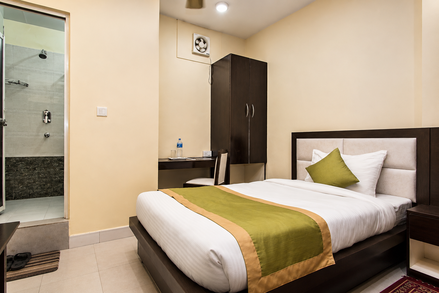 Standard Room at Hotel New Anand
